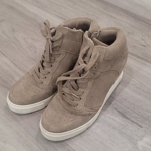 Steve madden noah hidden platform wedge sneakers